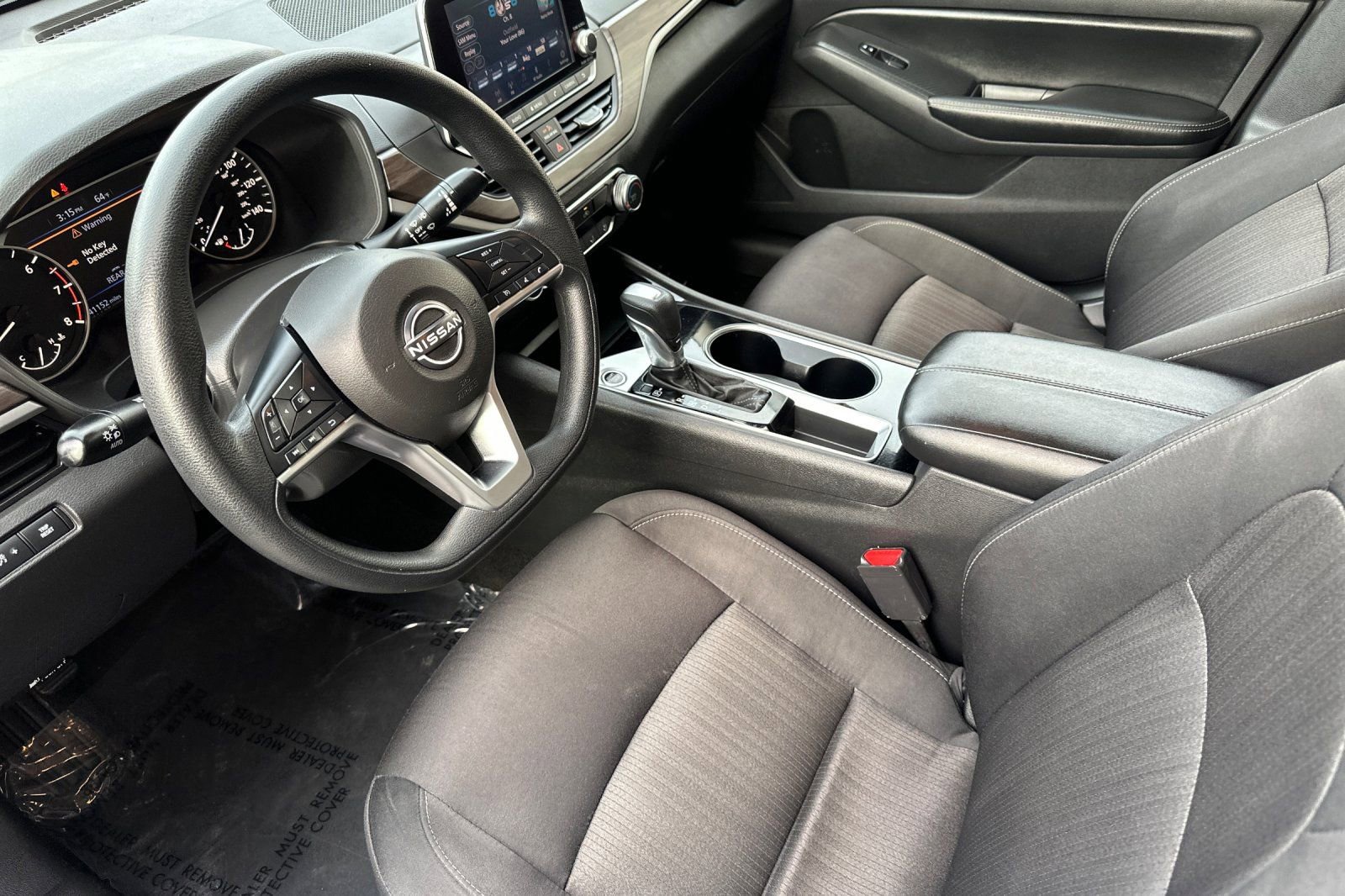 Used 2024 Nissan Altima 2.5 SV image 10