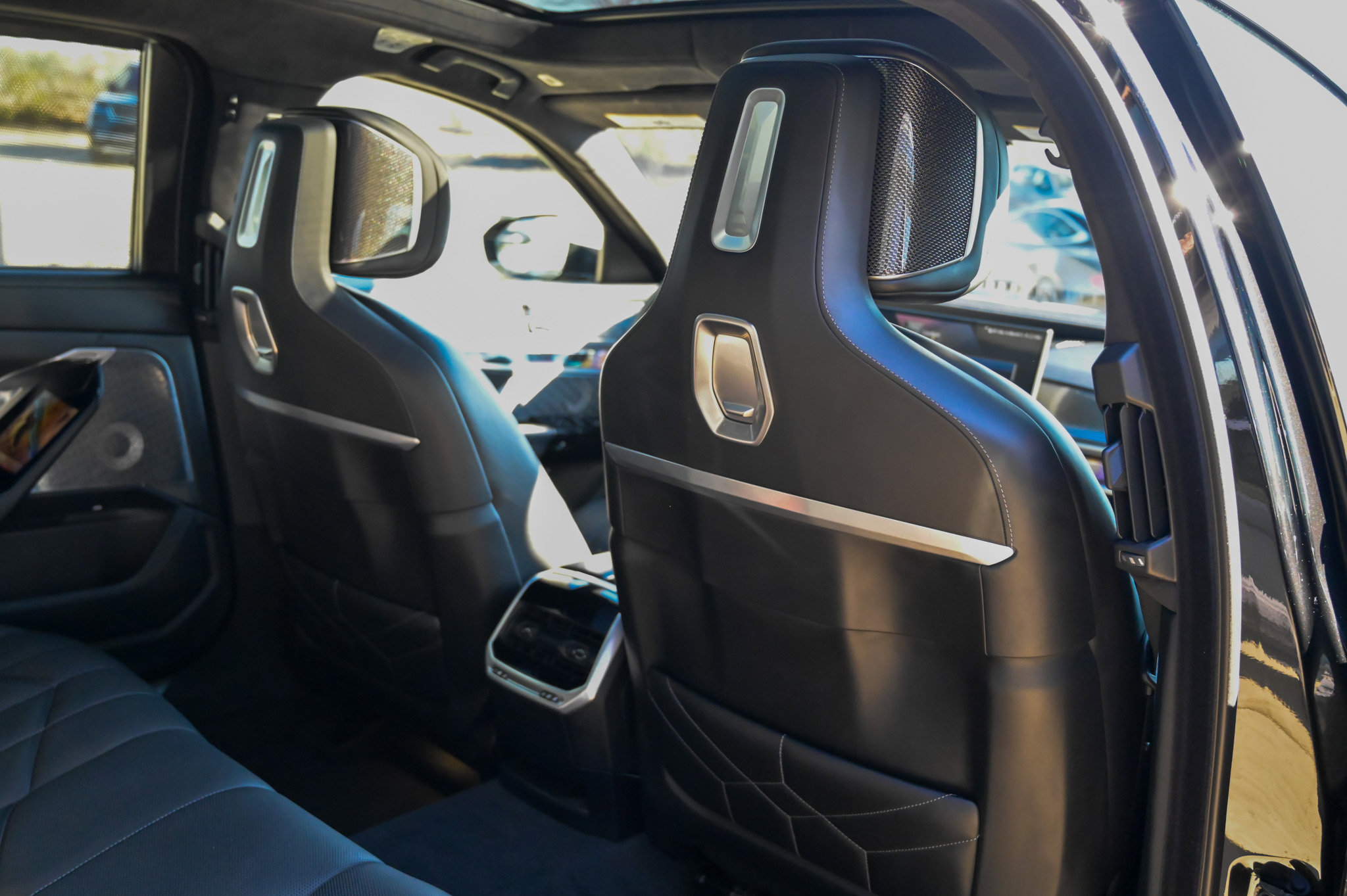 Used 2023 BMW 760i xDrive w/ Executive Package image 49