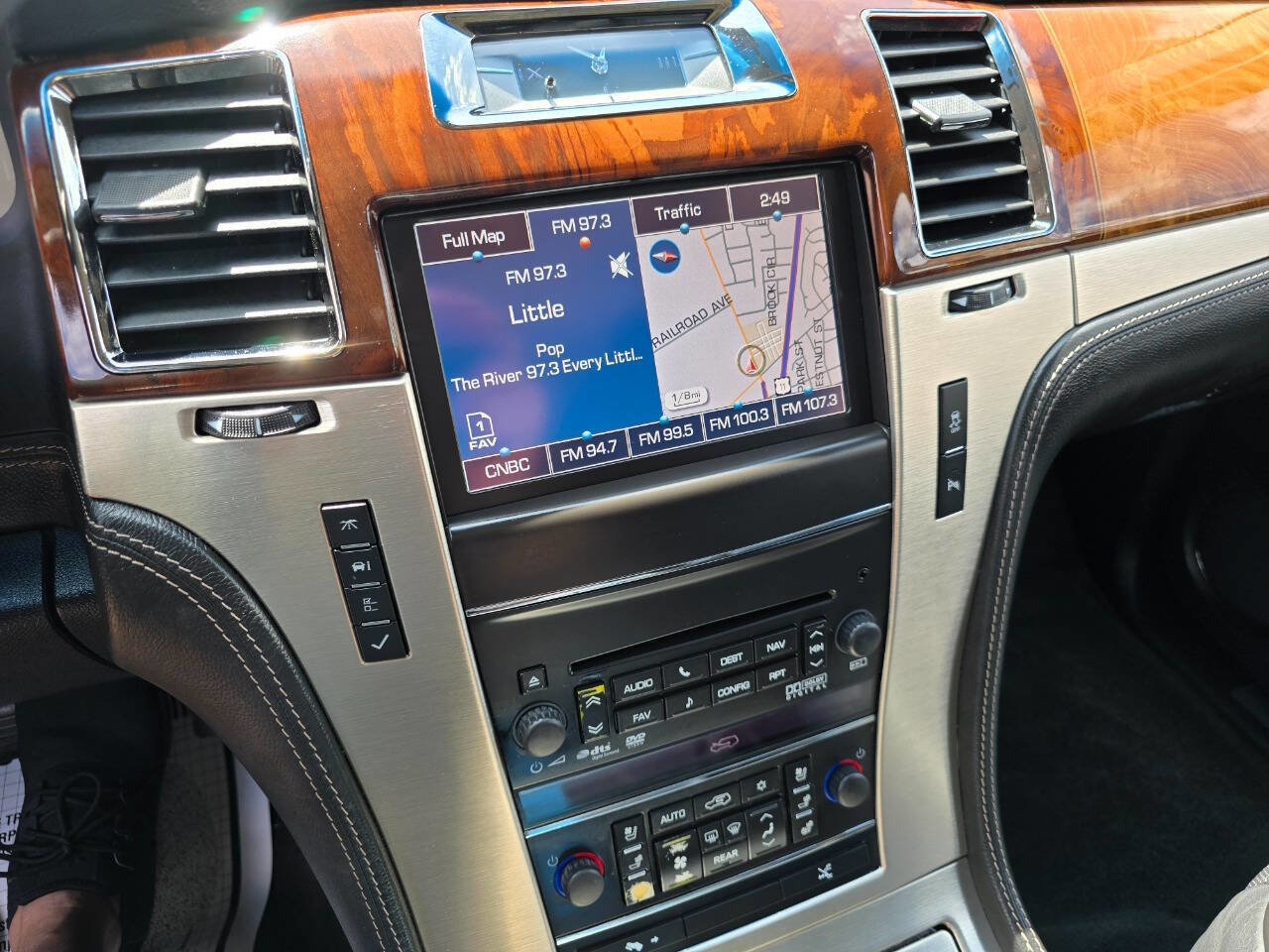 Used 2014 Cadillac Escalade Platinum image 21