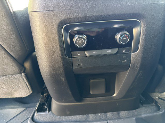 New 2026 Chevrolet Suburban Premier image 2