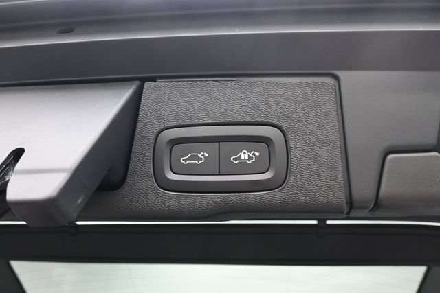 New 2027 Volvo XC60 B5 Core AWD/4WD image 30