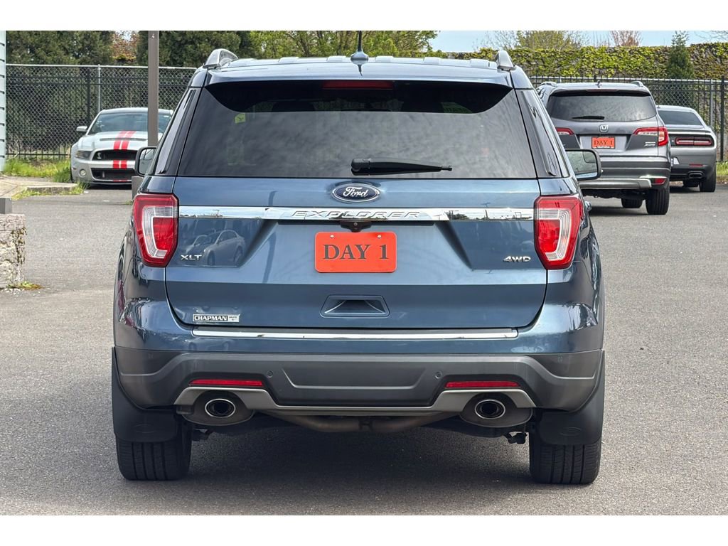 Used 2018 Ford Explorer XLT w/ Equipment Group 202A AWD/4WD image 6