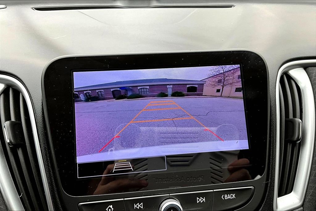 Used 2024 Chevrolet Malibu LT image 14