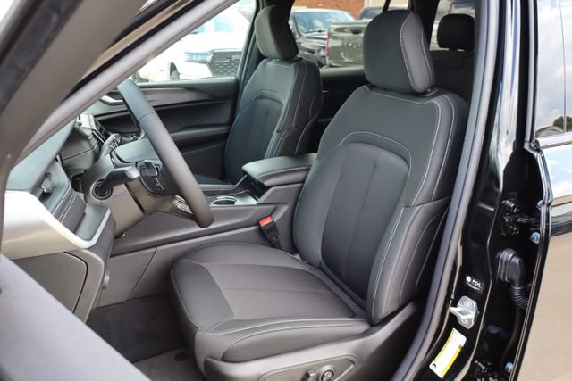 New 2026 Jeep Grand Cherokee Laredo AWD/4WD image 10