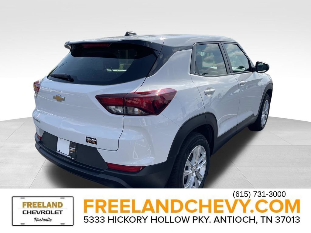 Used 2023 Chevrolet TrailBlazer LS FWD image 3