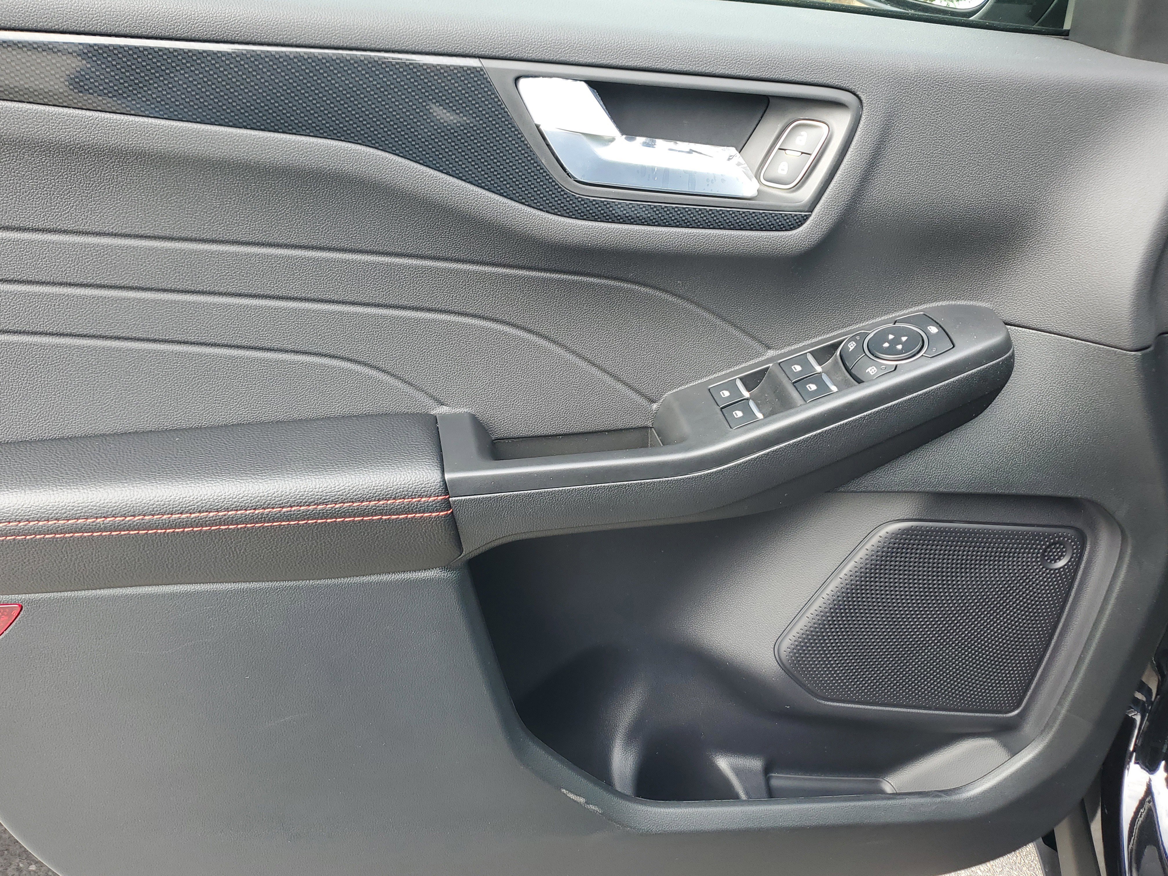 New 2026 Ford Escape ST-Line w/ Tech Pack #1 image 12