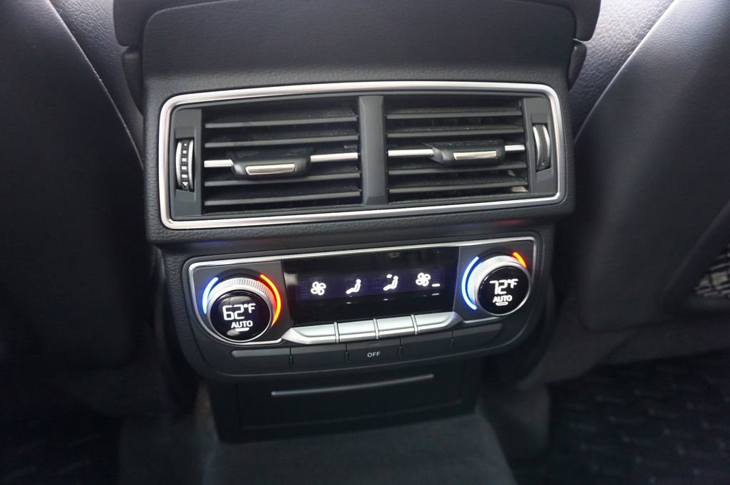Used 2017 Audi Q7 3.0T Prestige image 14