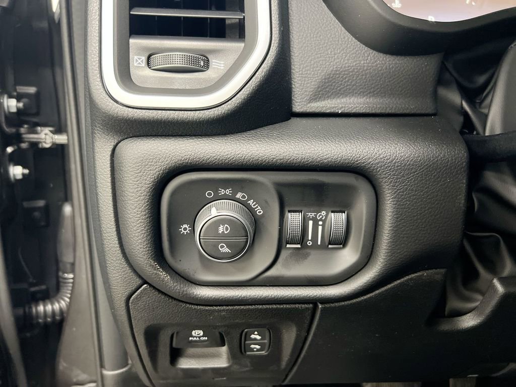 New 2026 RAM 1500 Big Horn AWD/4WD image 19