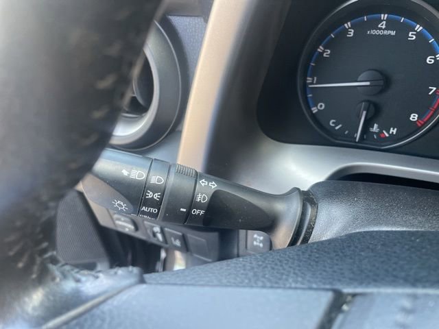 Used 2018 Toyota RAV4 XLE AWD/4WD image 29