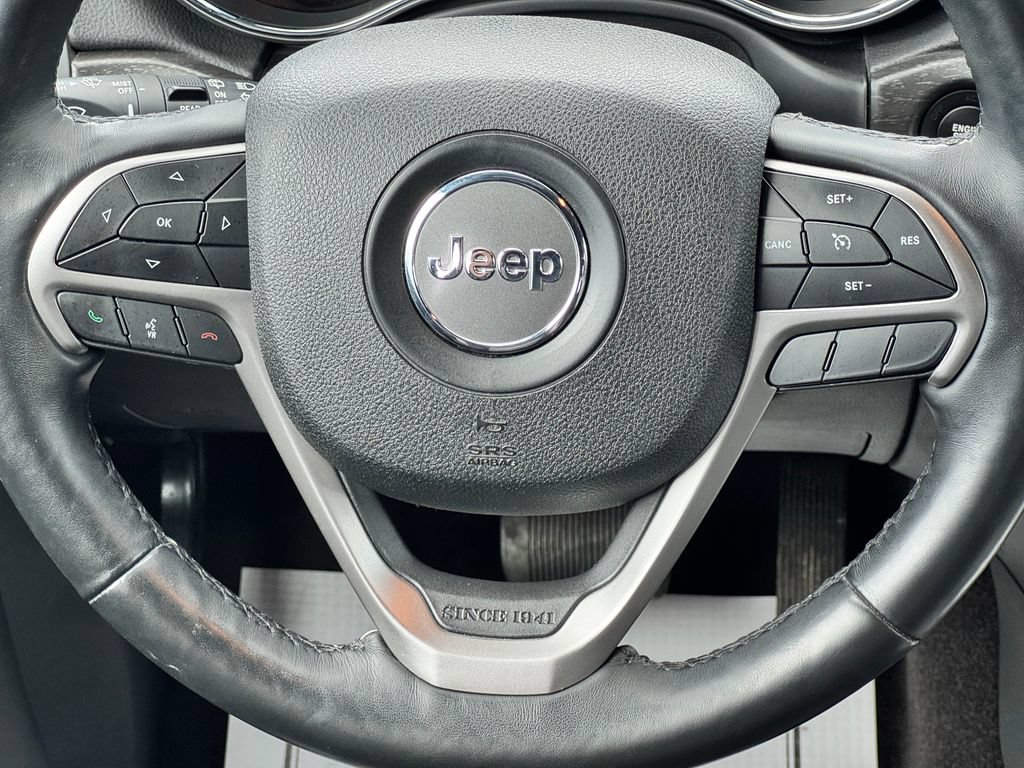 Used 2018 Jeep Grand Cherokee Limited AWD/4WD image 21