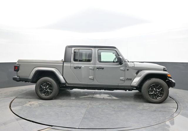 Used 2022 Jeep Gladiator Sport AWD/4WD image 6