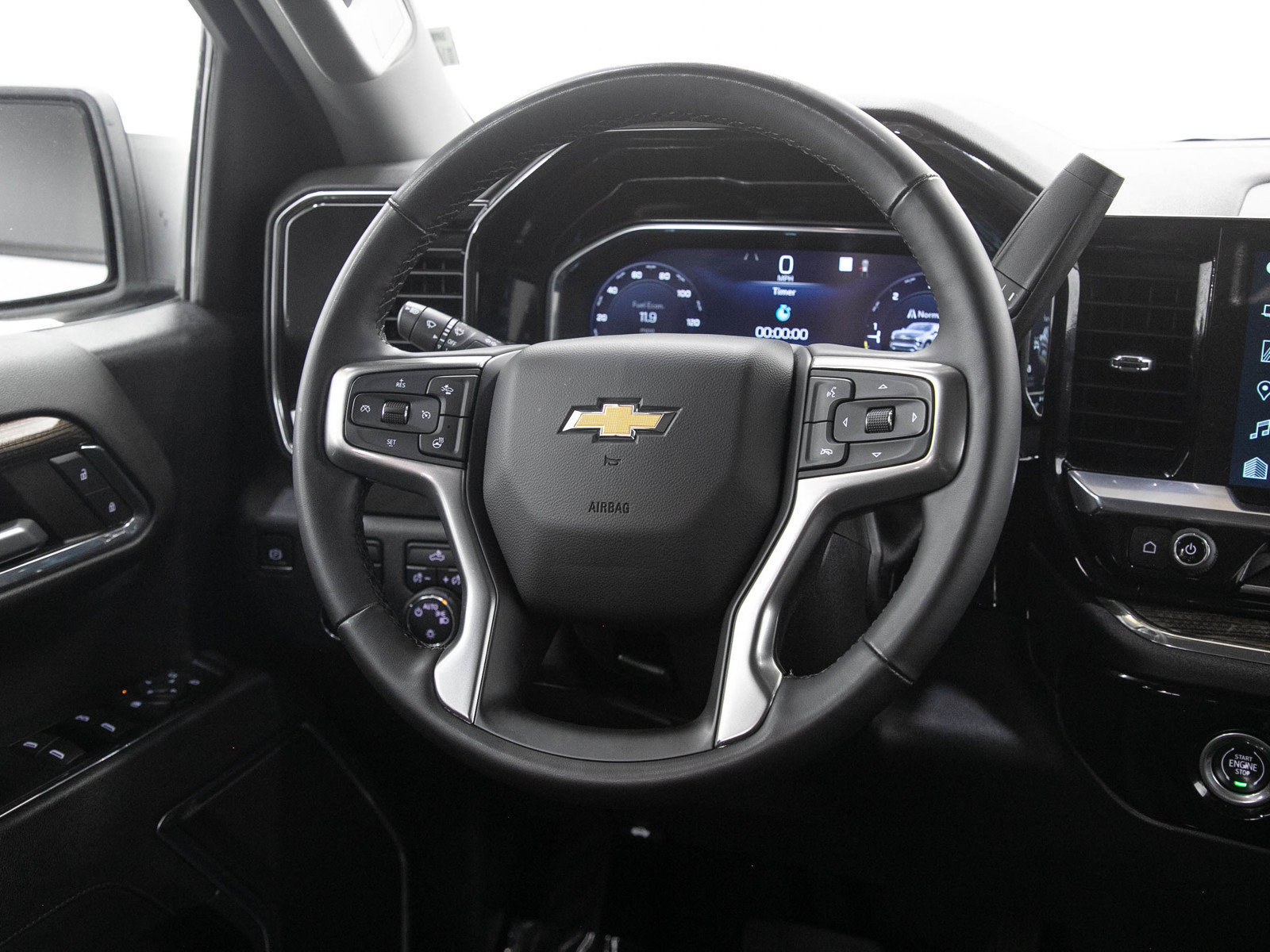 Used 2023 Chevrolet Silverado 1500 LT AWD/4WD image 17