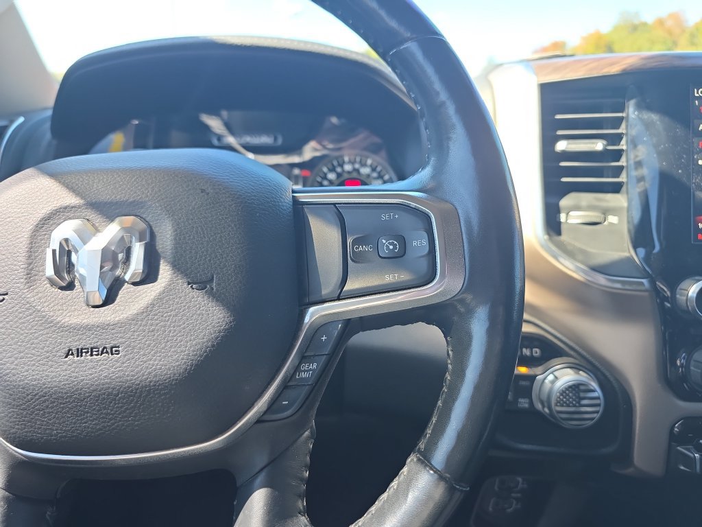 Used 2019 RAM 1500 Laramie AWD/4WD image 29
