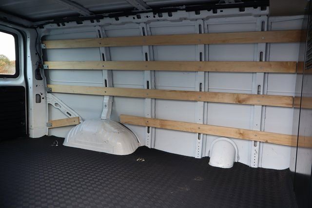 Used 2024 Chevrolet Express 2500 w/ Driver Convenience Package image 28