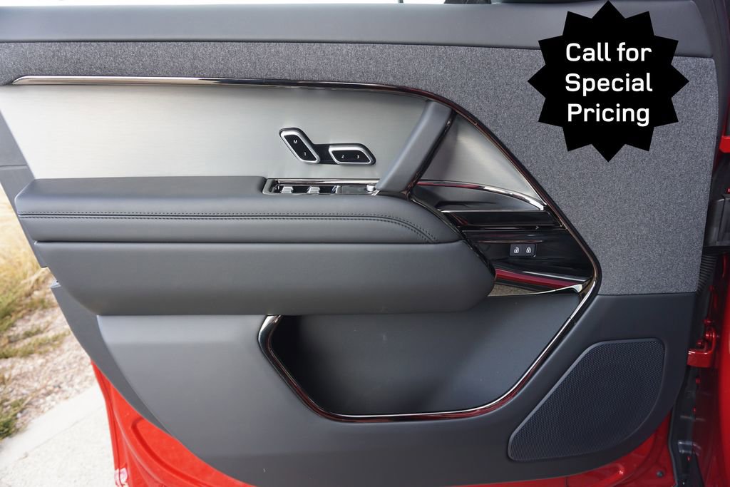 New 2025 Land Rover Range Rover Sport Dynamic SE AWD/4WD image 17