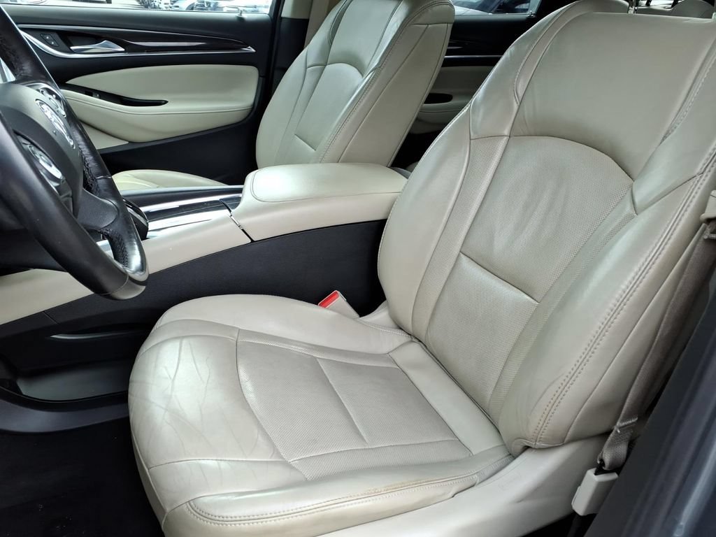 Used 2018 Buick Enclave Premium AWD/4WD image 12
