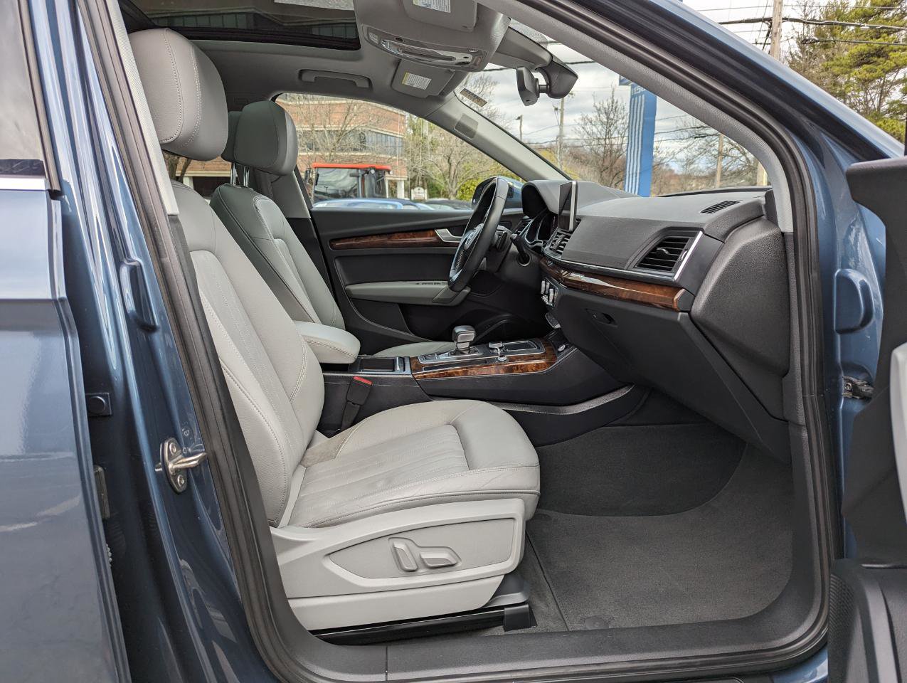 Used 2018 Audi Q5 2.0T Premium Plus w/ Premium Plus Package image 34