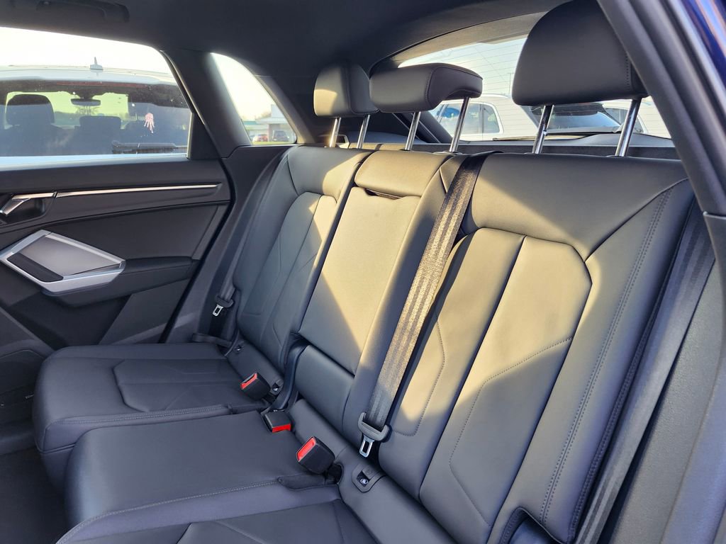 New 2025 Audi Q3 2.0T Premium image 14