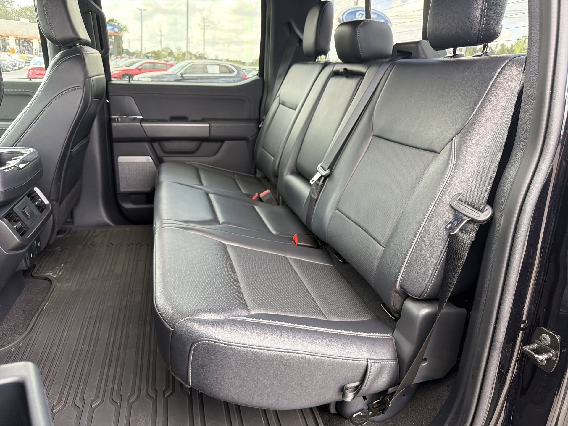 Certified 2025 Ford F150 Lariat w/ Equipment Group 501A Mid image 21