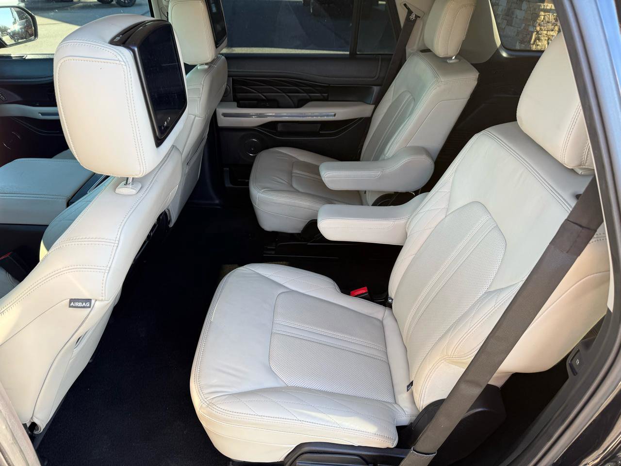 Used 2019 Ford Expedition Platinum image 14