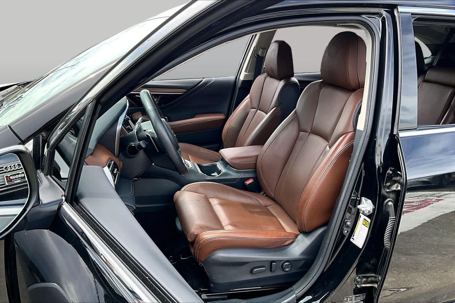 Used 2024 Subaru Outback Touring AWD/4WD image 7