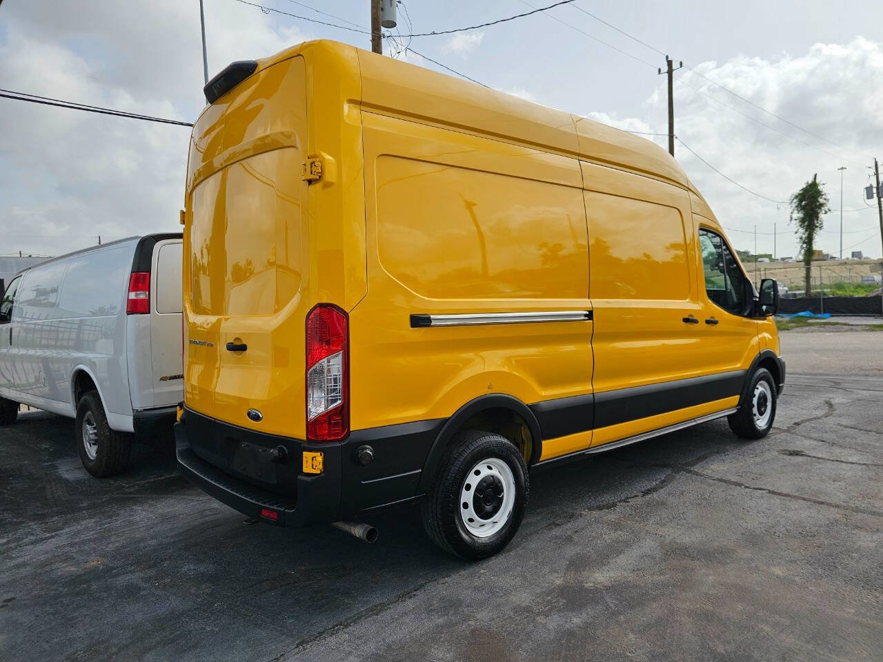 Used 2020 Ford Transit 250 250 3dr LWB High Roof Cargo Va w/ Load Area Protection Package image 6