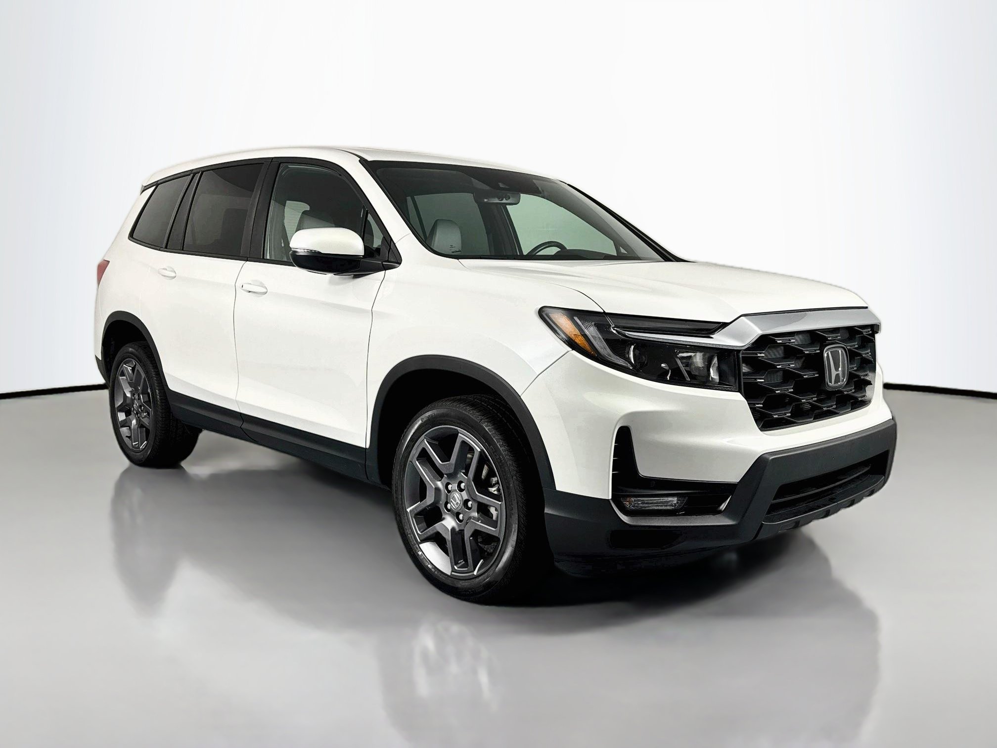 Certified 2023 Honda Passport EX-L image 3