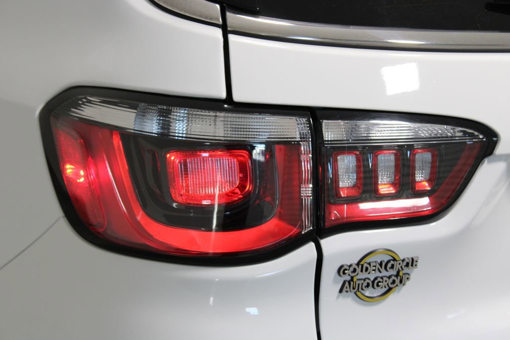 Used 2024 Jeep Compass Latitude image 46