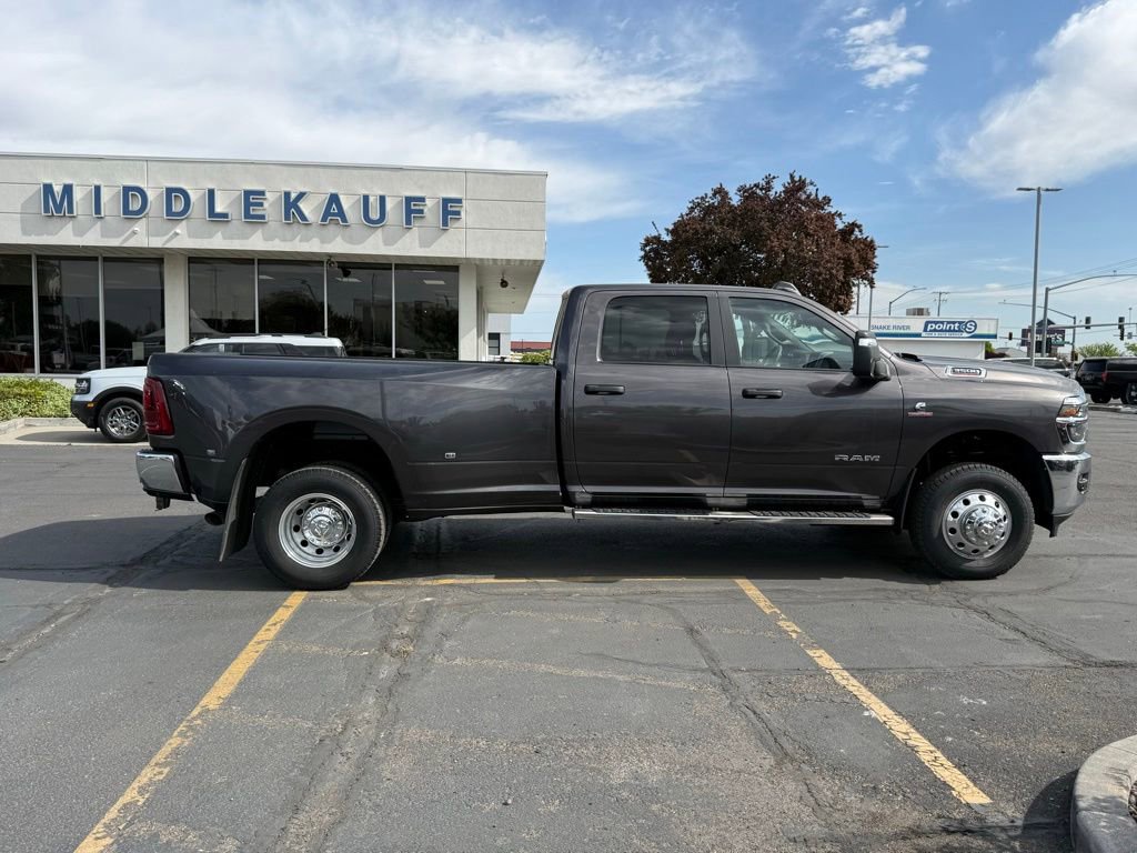 Used 2025 RAM 3500 Big Horn AWD/4WD image 2