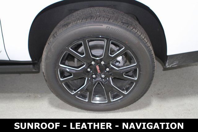 New 2025 GMC Yukon XL Denali w/ Sun & Power Step Package image 11