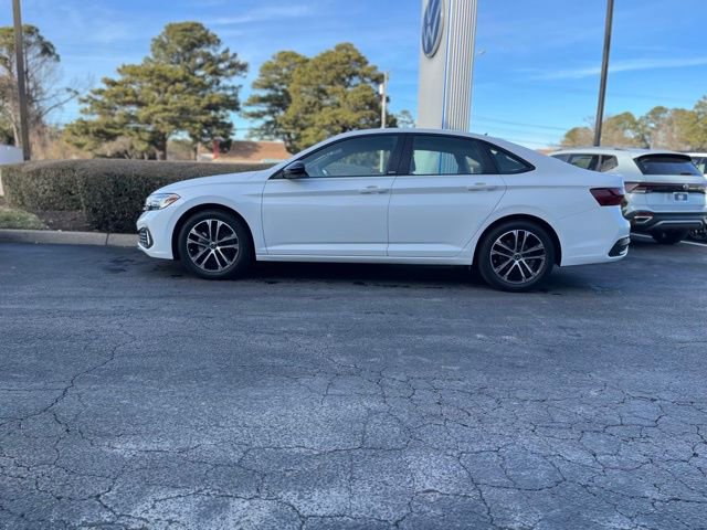 Used 2023 Volkswagen Jetta Sport image 10