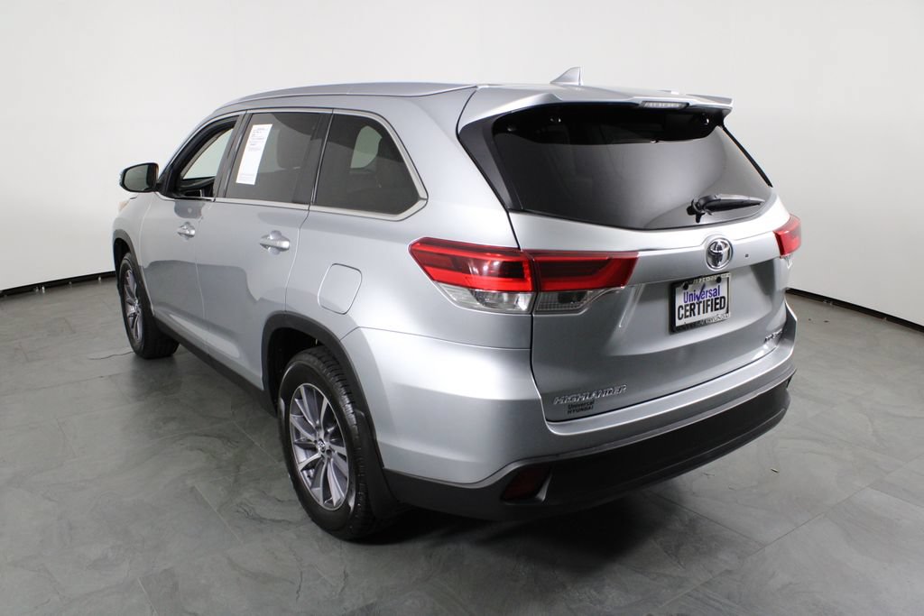 Used 2019 Toyota Highlander XLE AWD/4WD image 15