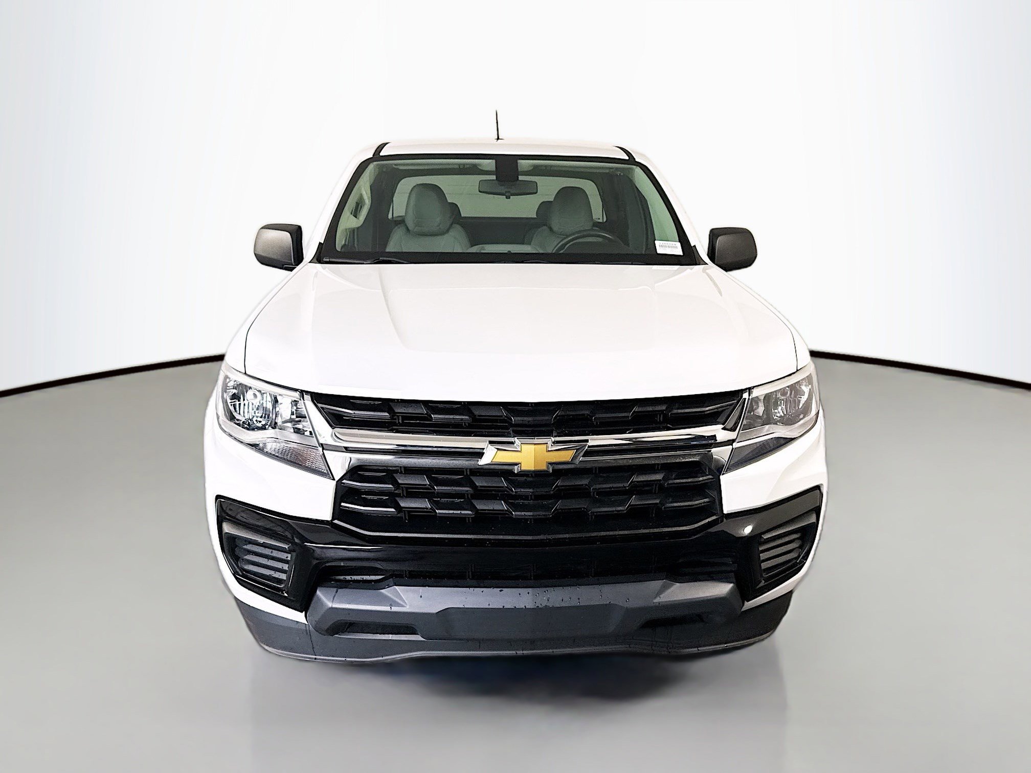 Used 2022 Chevrolet Colorado W/T RWD image 2