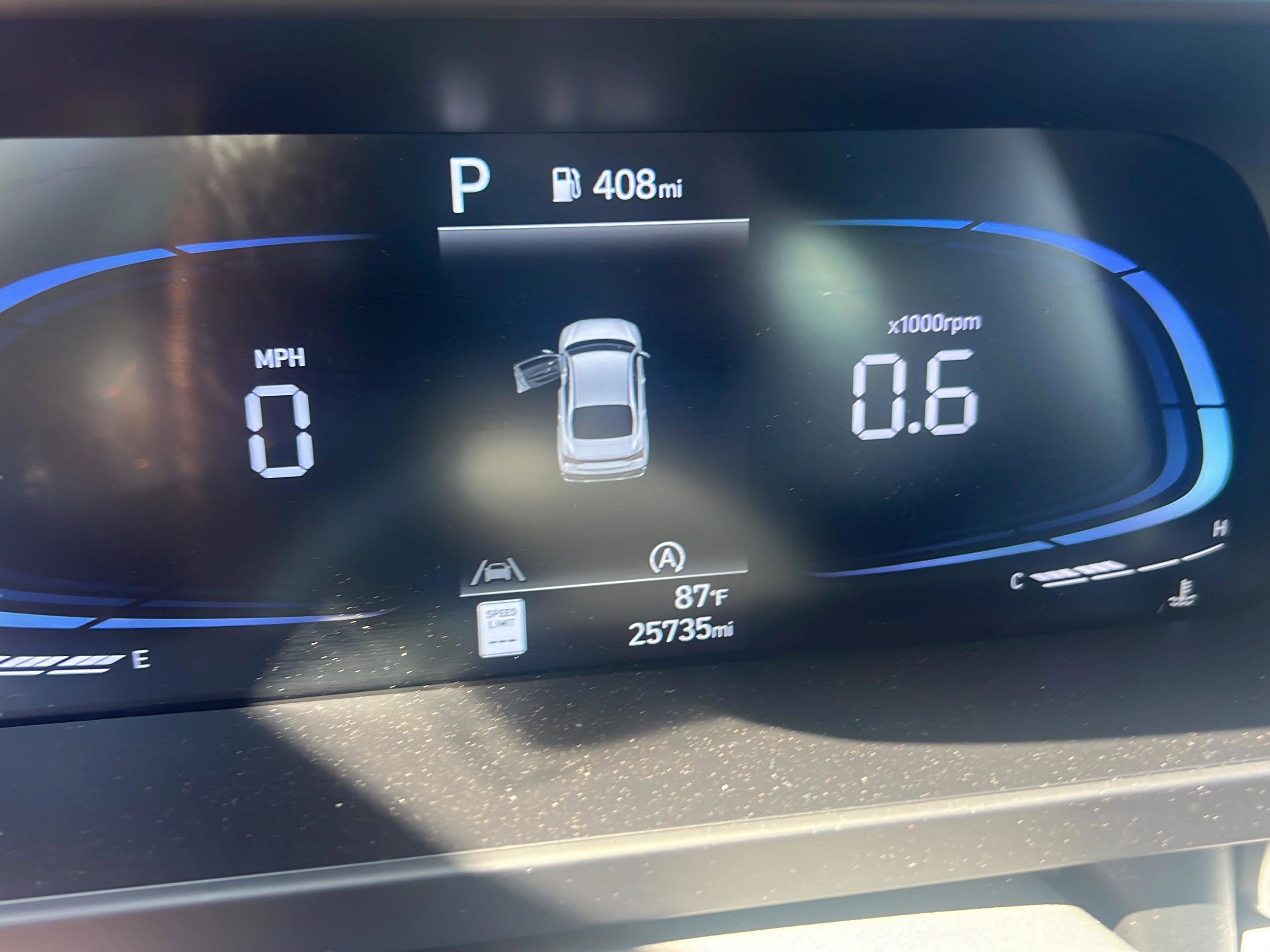 Certified 2024 Hyundai Elantra SE image 13