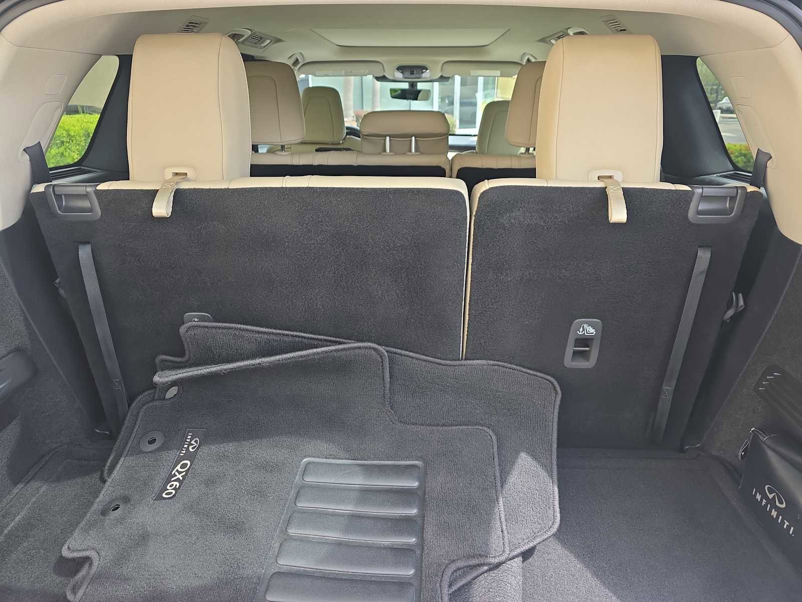 Used 2024 INFINITI QX60 Sensory w/ Vision Package image 10