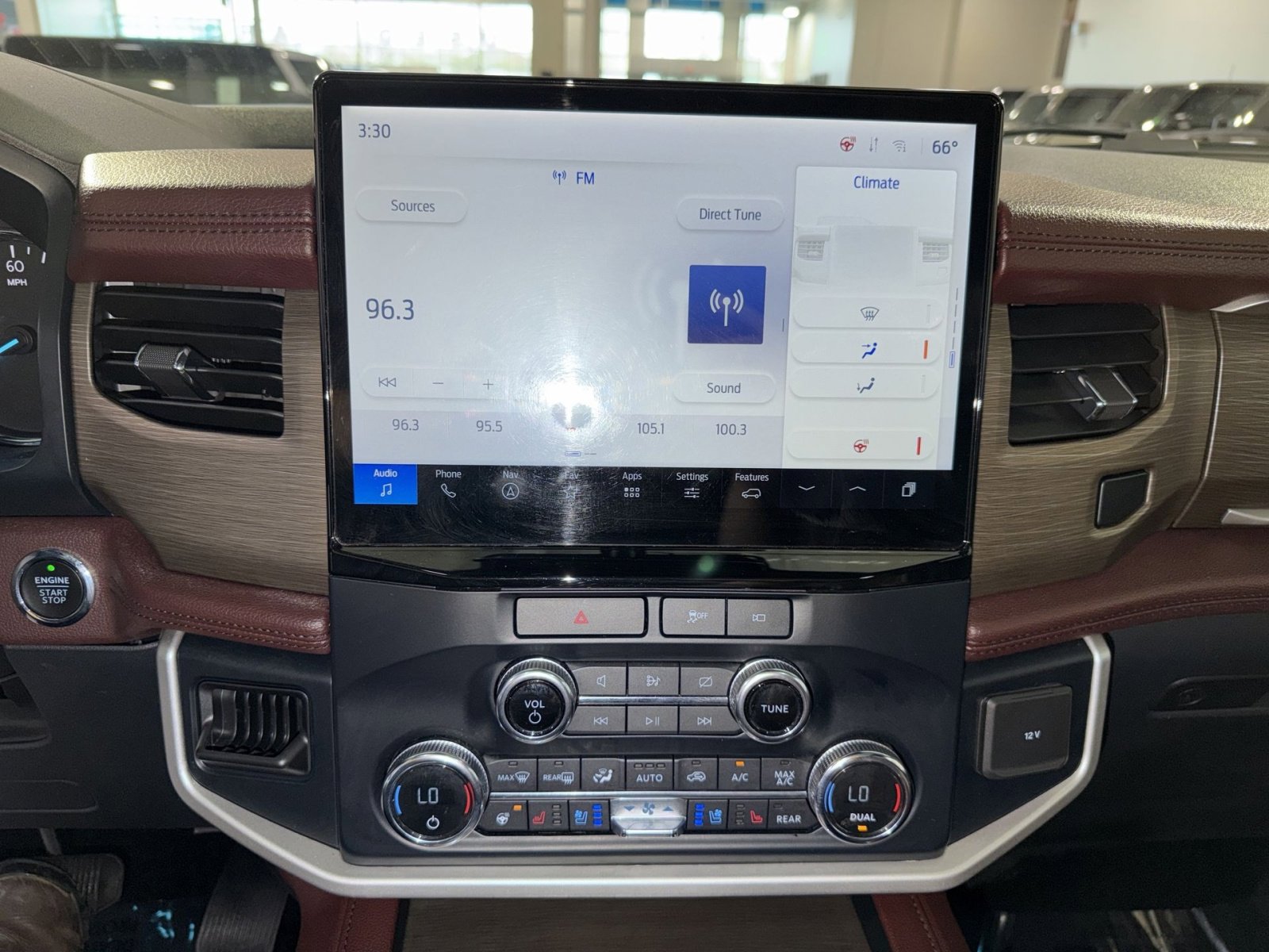 Used 2022 Ford Expedition Max Limited image 41