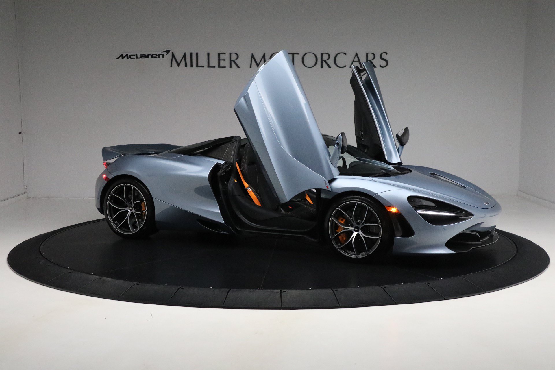 Used 2023 McLaren 720S Performance RWD image 23