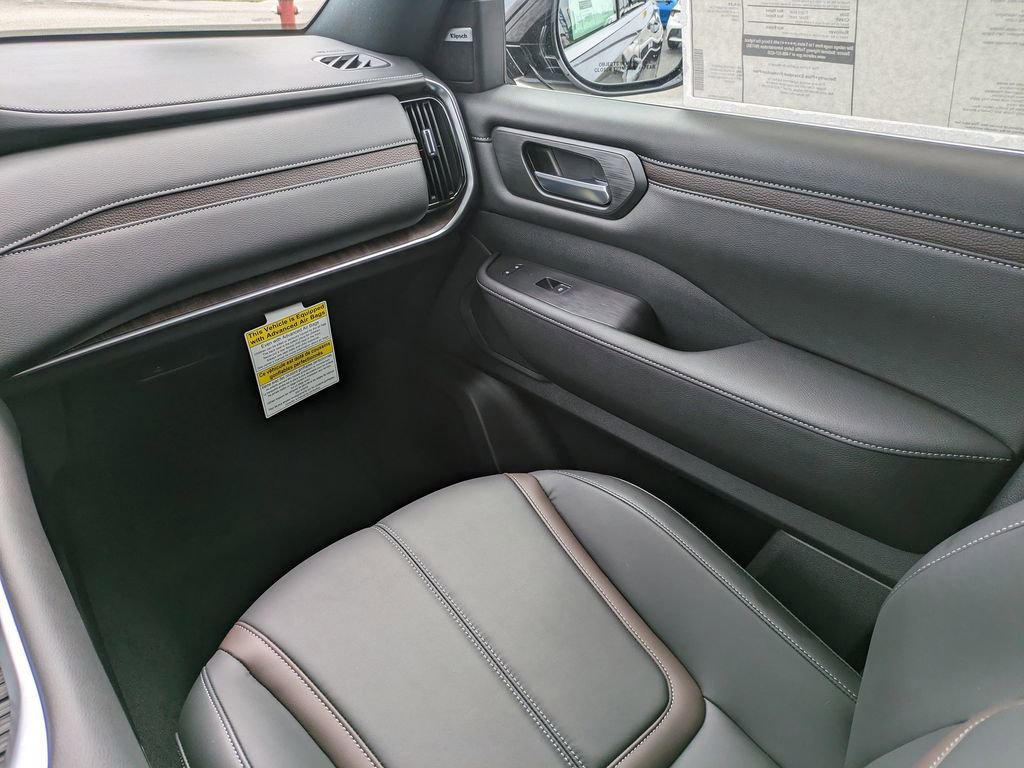 New 2025 Nissan Armada SL w/ Captain's Chari Seat Package image 17