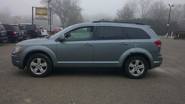 Used 2010 Dodge Journey SXT FWD image 1
