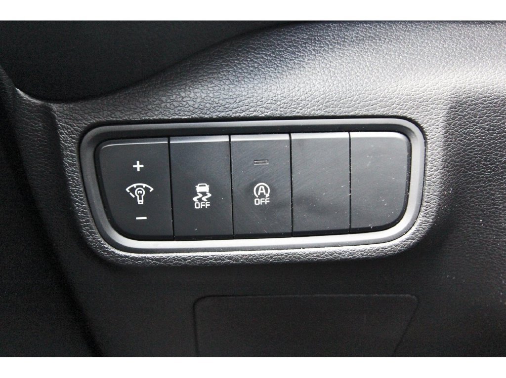 Used 2025 Kia Soul LX w/ LX Technology Package FWD image 23