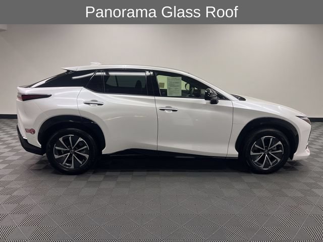 Certified 2023 Lexus RZ 450e Premium w/ Technology Package AWD/4WD image 4