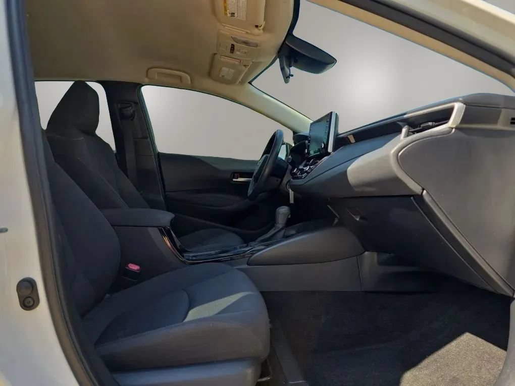 Used 2020 Toyota Corolla LE FWD image 40