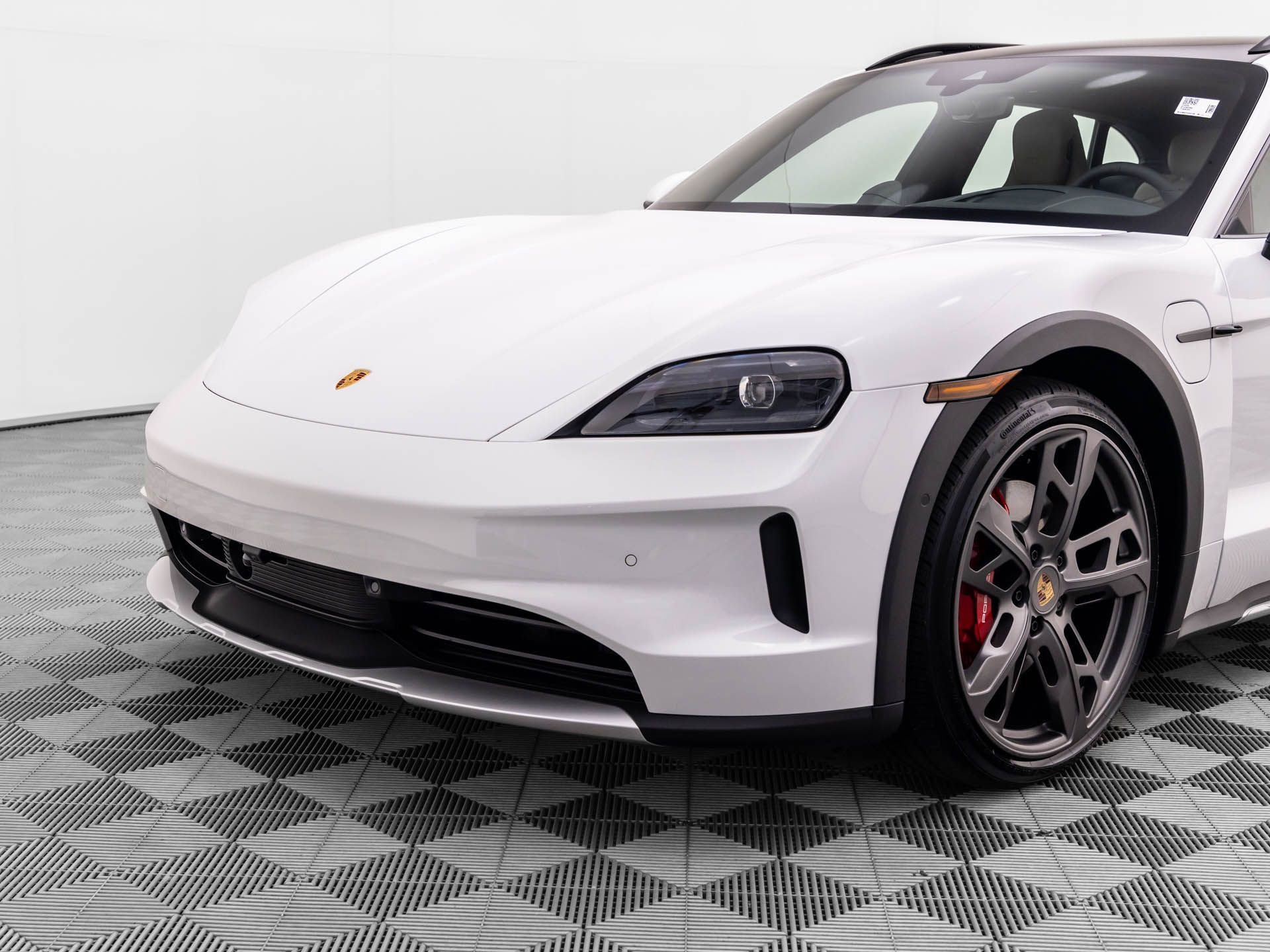 New 2025 Porsche Taycan 4S image 27