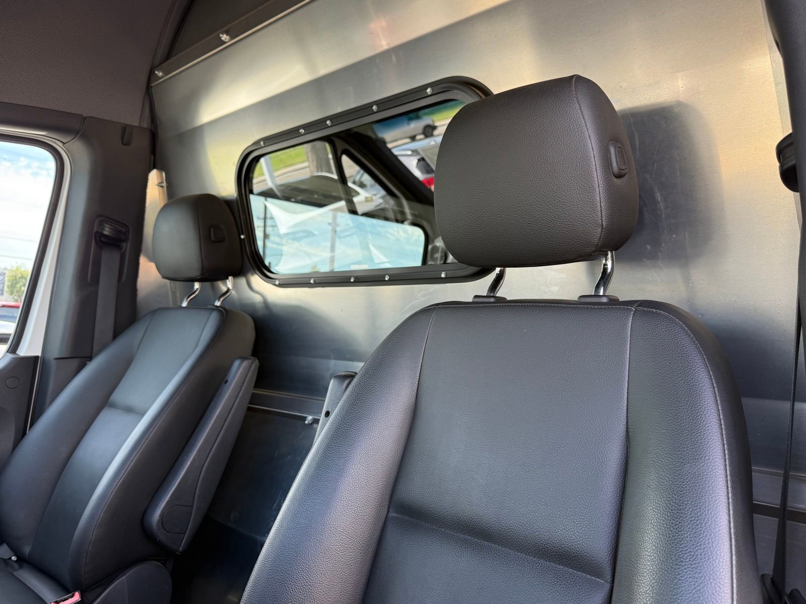 Used 2019 Mercedes-Benz Sprinter 170 image 29