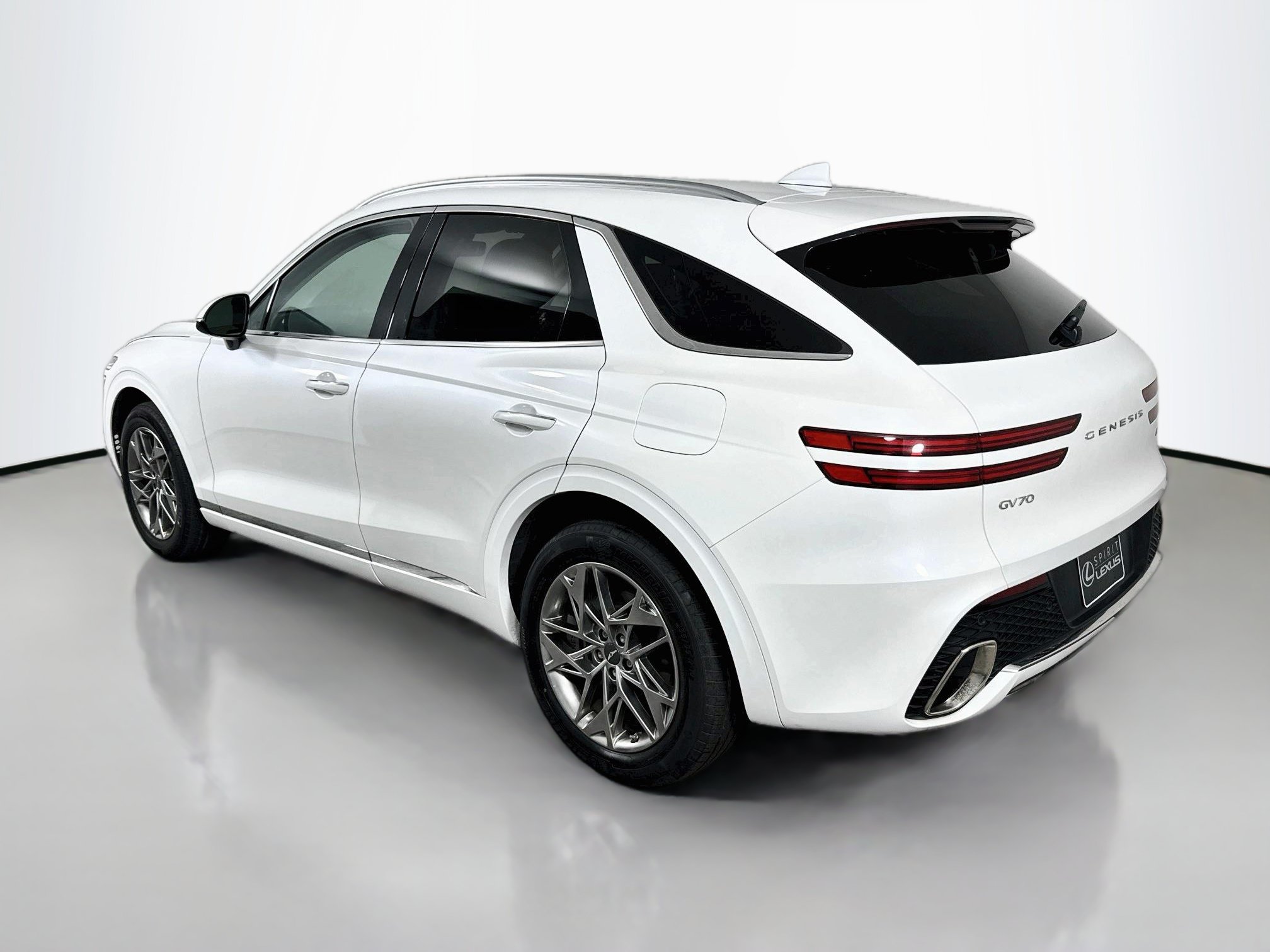 Used 2025 Genesis GV70 2.5T AWD/4WD image 5