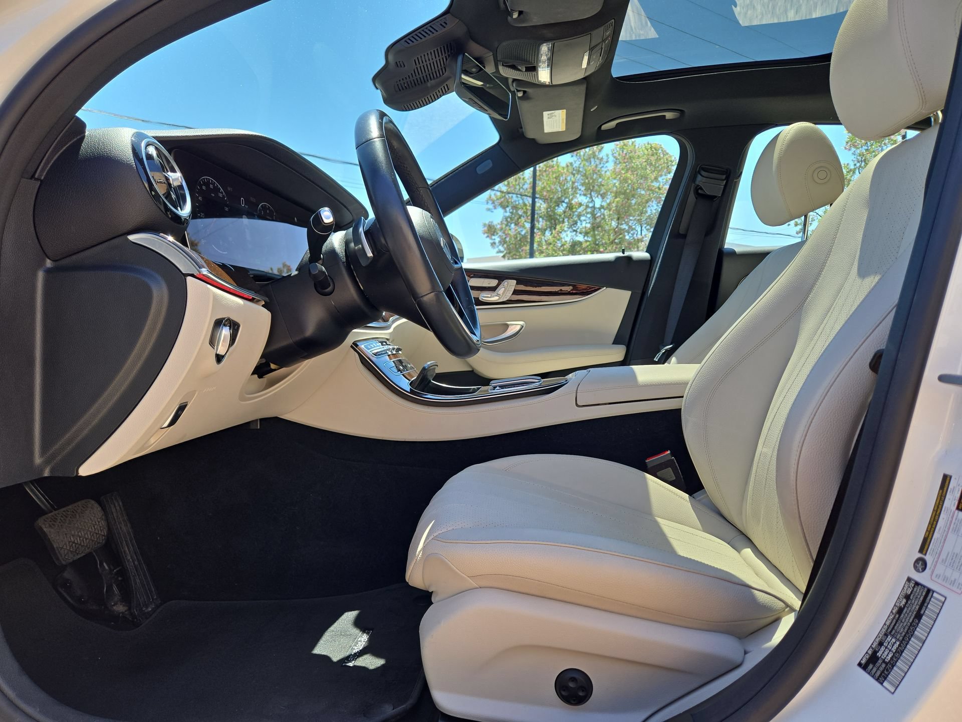 Used 2021 Mercedes-Benz E 450 4MATIC Sedan image 16