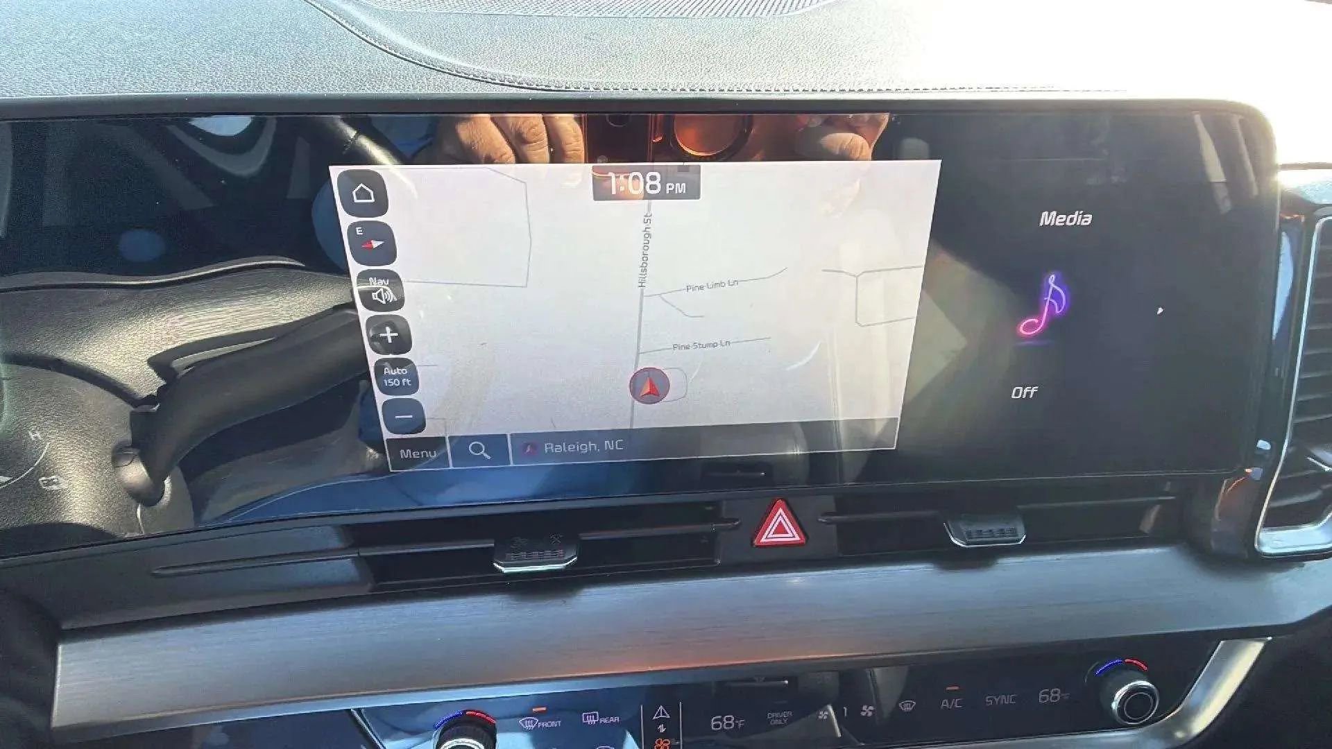 Used 2023 Kia Sportage EX image 31