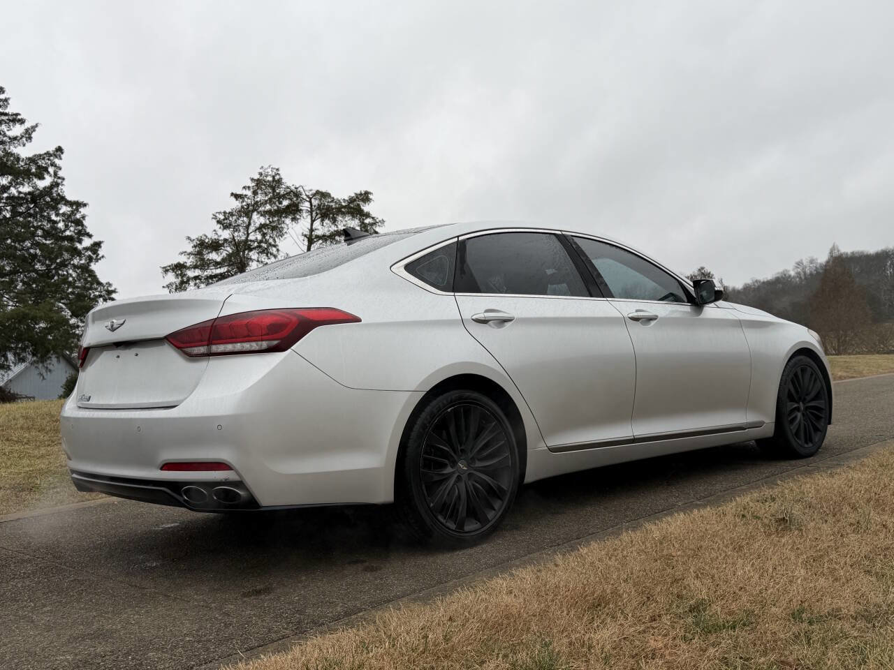 Used 2015 Hyundai Genesis 5.0 image 4