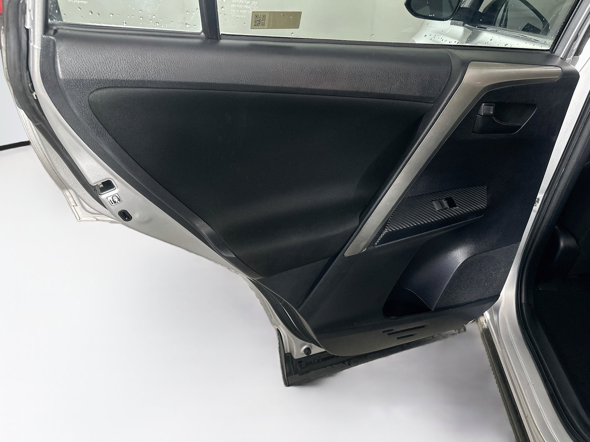 Used 2013 Toyota RAV4 XLE FWD image 25