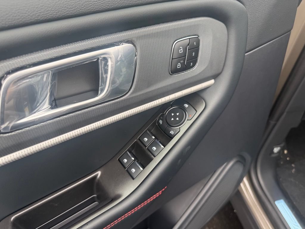 New 2026 Ford Explorer ST-Line AWD/4WD image 14